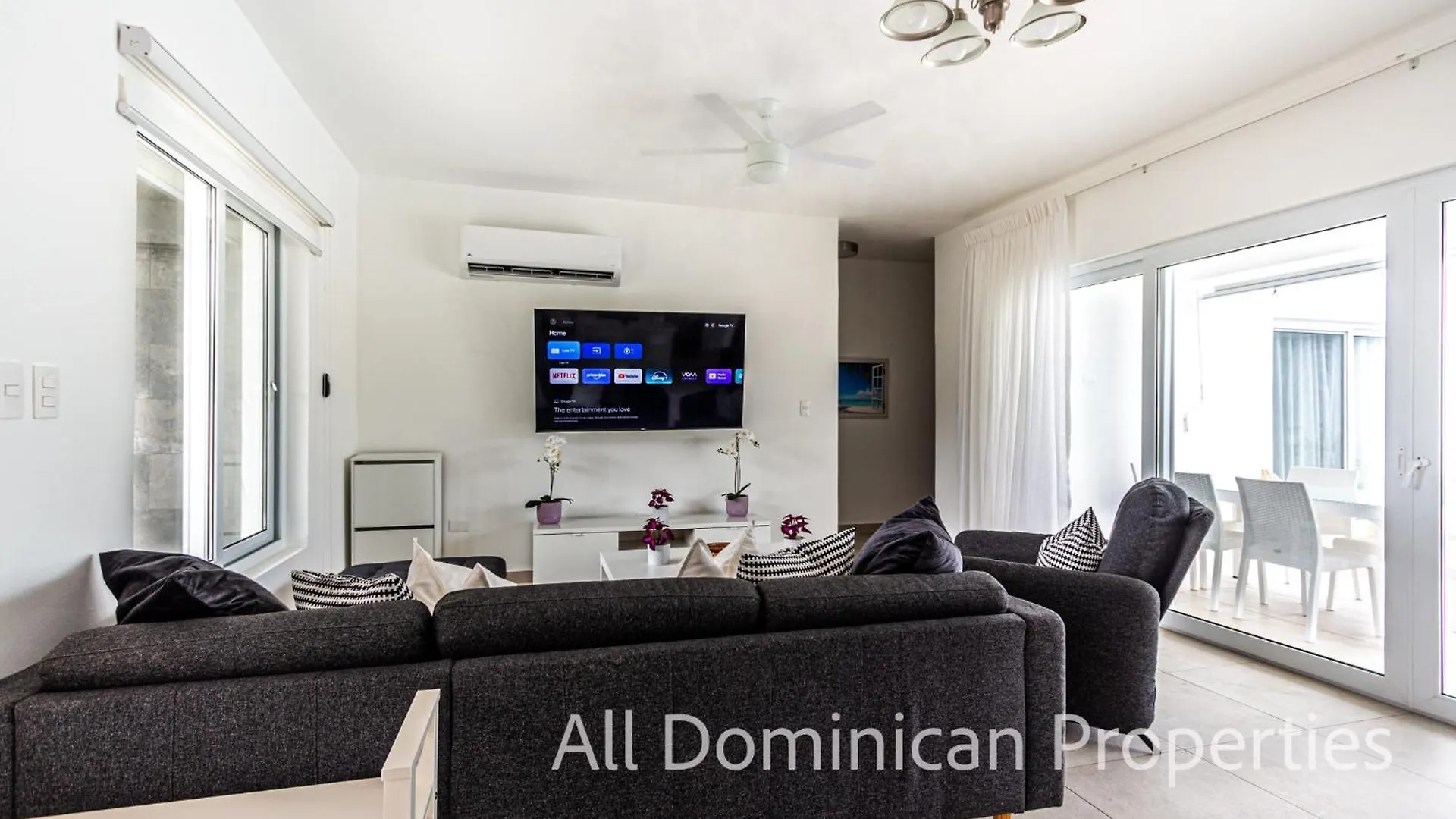 Villas Nuevas, Con Piscinas Privadas, Sosua Ocean Village!