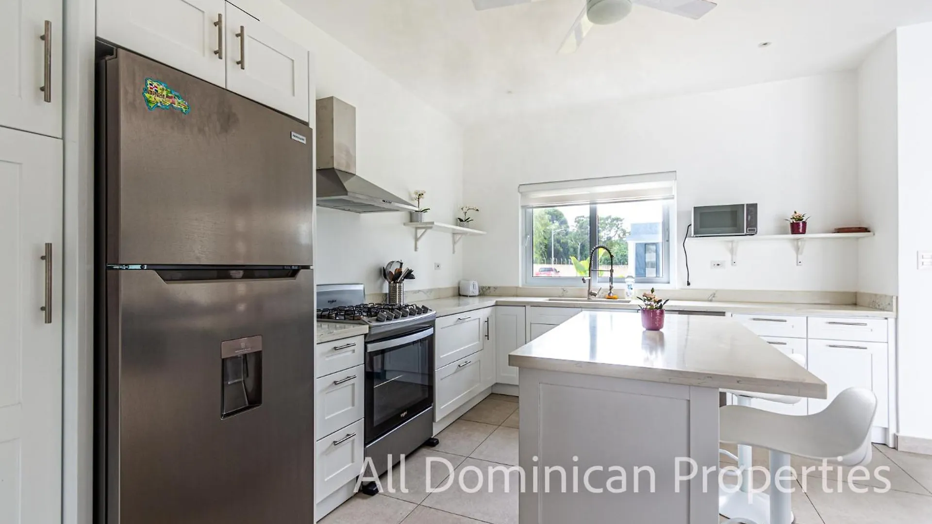 Villas Nuevas, Con Piscinas Privadas, Sosua Ocean Village!